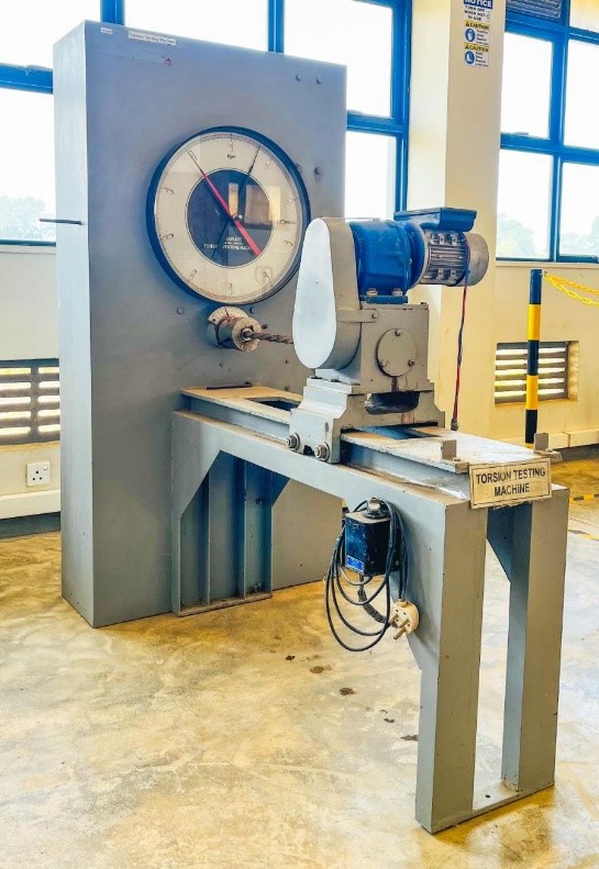 HEAVY STRUCTURAL LABORATORY – Faculty of Engineering, University of Jaffna